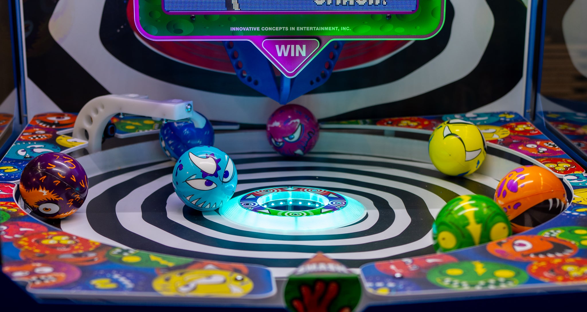 Smash N Win Monster Edition – Player One Amusement Group